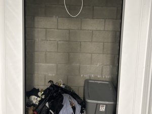 5 x 5 storage unit in Paramount, CA