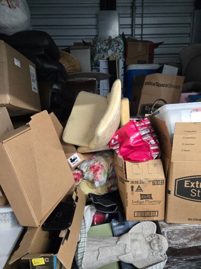10 x 10 storage unit in Austin, TX