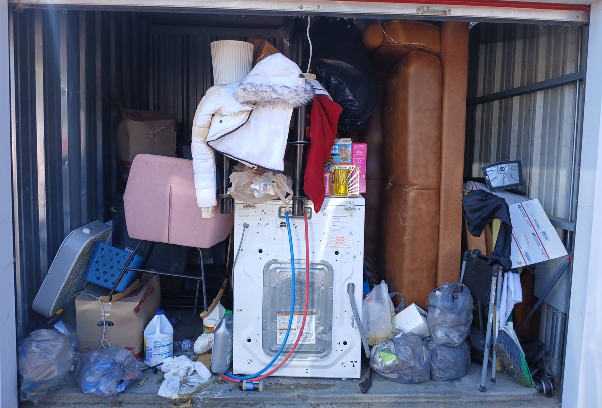 10 x 10 storage unit in Rockford, IL