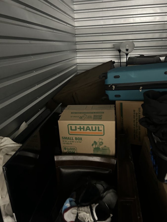 10 x 15 storage unit in Columbia, SC