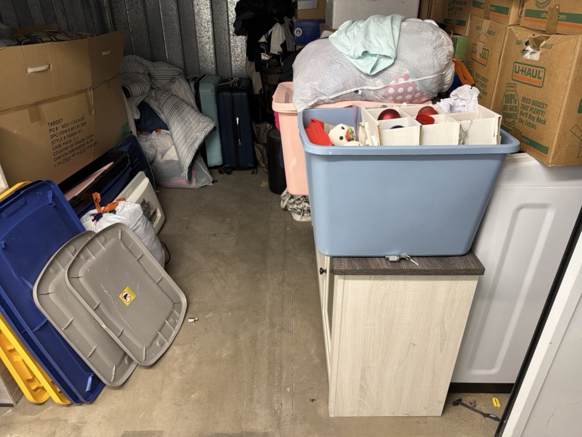 10 x 10 storage unit in Scottsdale, AZ