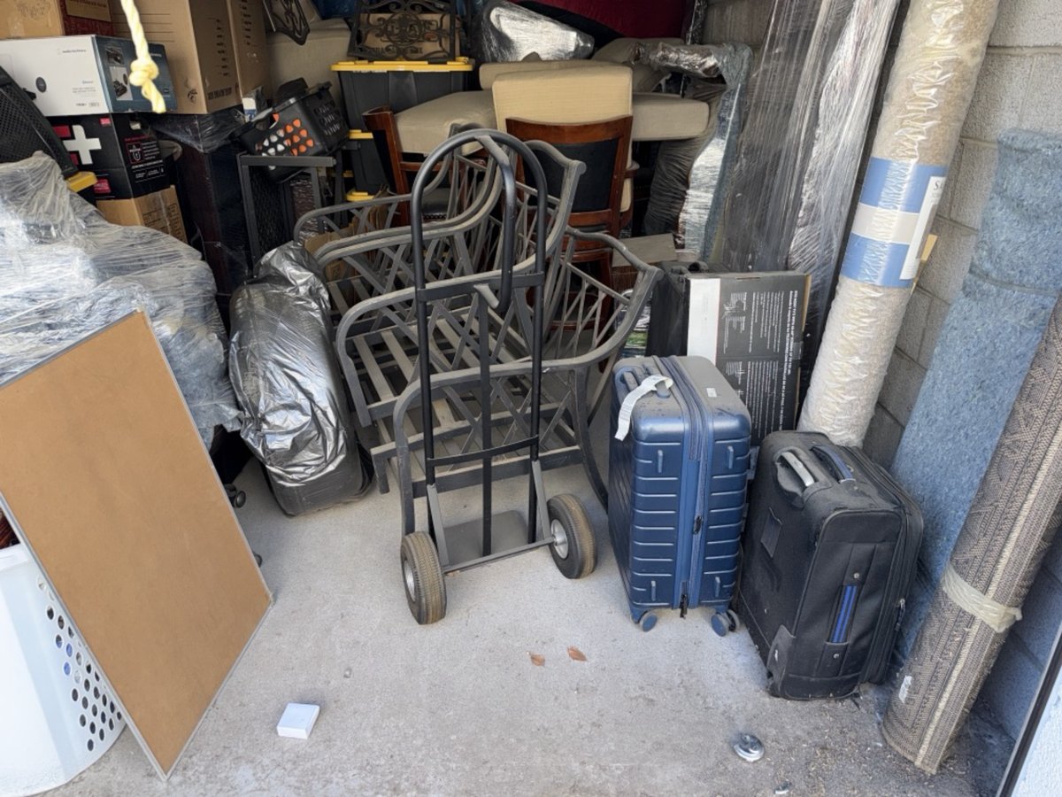 10 x 25 storage unit in Scottsdale, AZ
