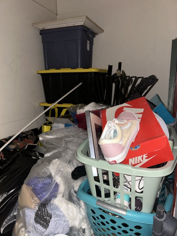 10 x 5 storage unit in Newport News, VA