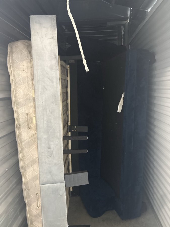 5 x 12 storage unit in Newport News, VA