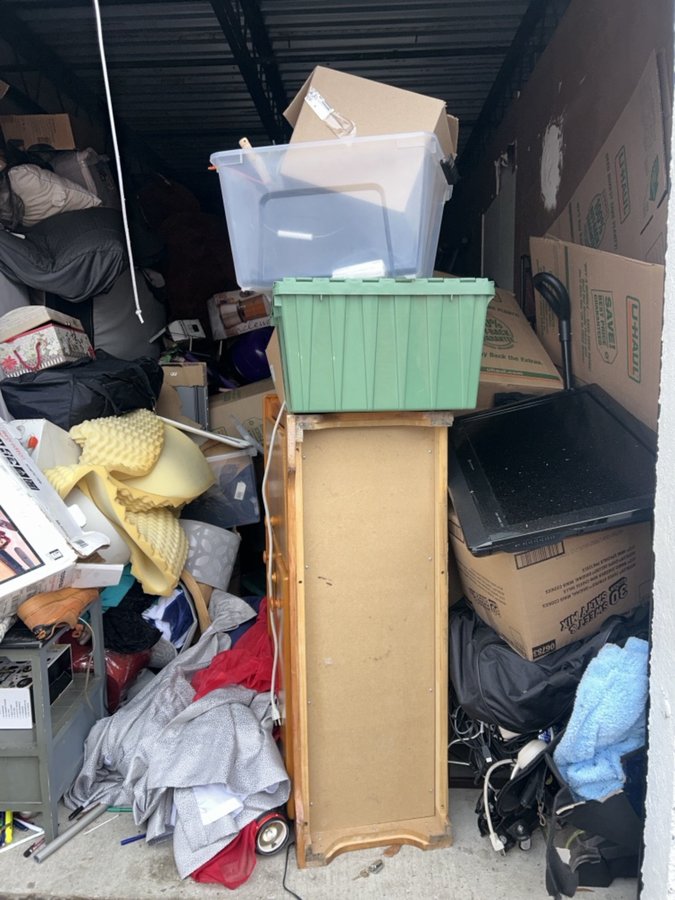 10 x 30 storage unit in Hampton, VA