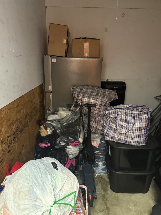 10 x 10 storage unit in Hampton, VA
