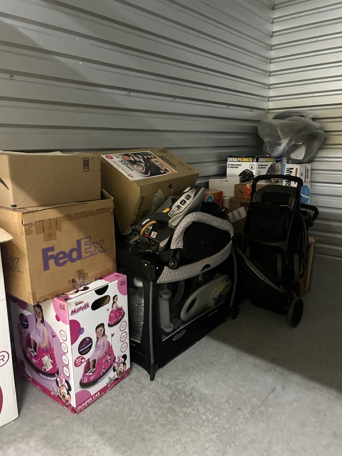 10 x 15 storage unit in Columbia, SC