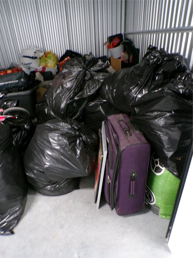 10 x 10 storage unit in New London, CT