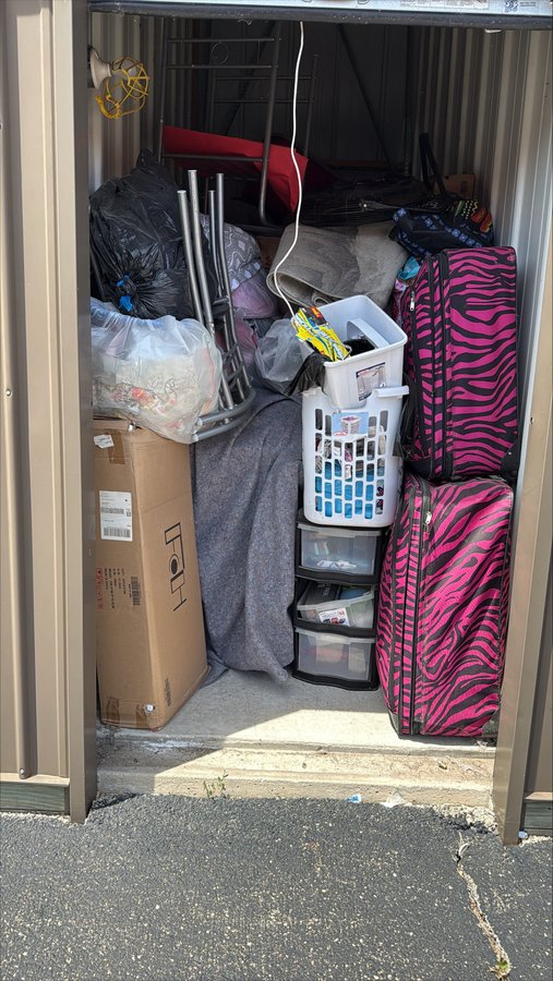 5 x 10 storage unit in Cortland, IL