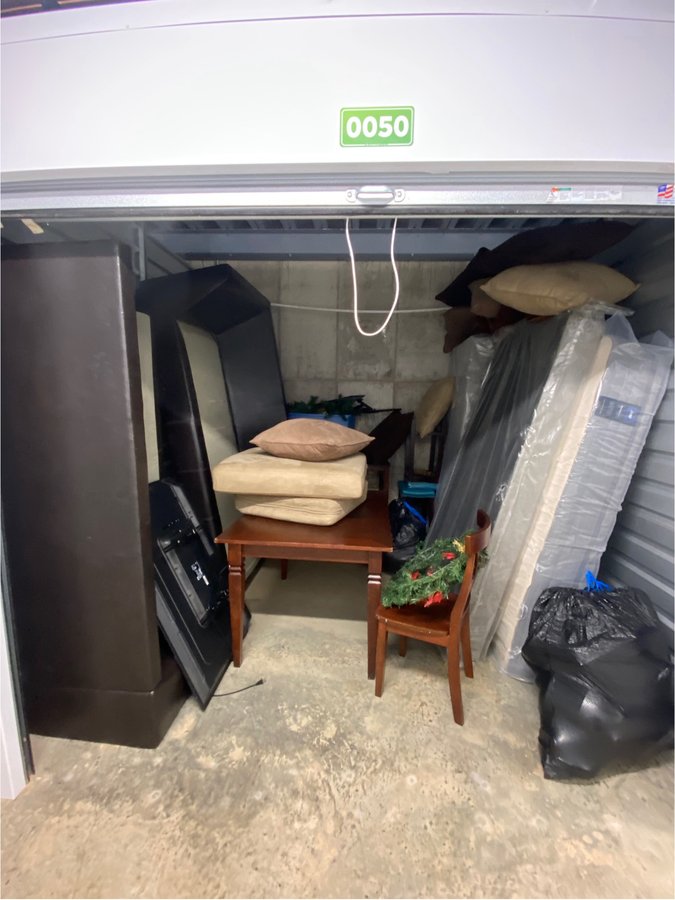 10 x 10 storage unit in Meridian, MS