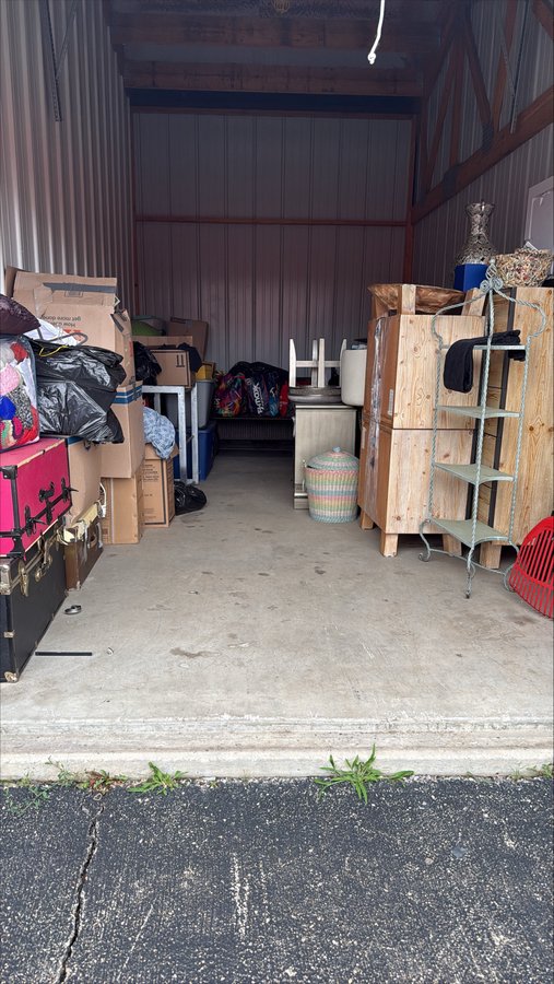 10 x 20 storage unit in Cortland, IL