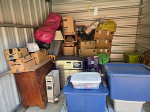 10 x 10 storage unit in Wilmington, IL