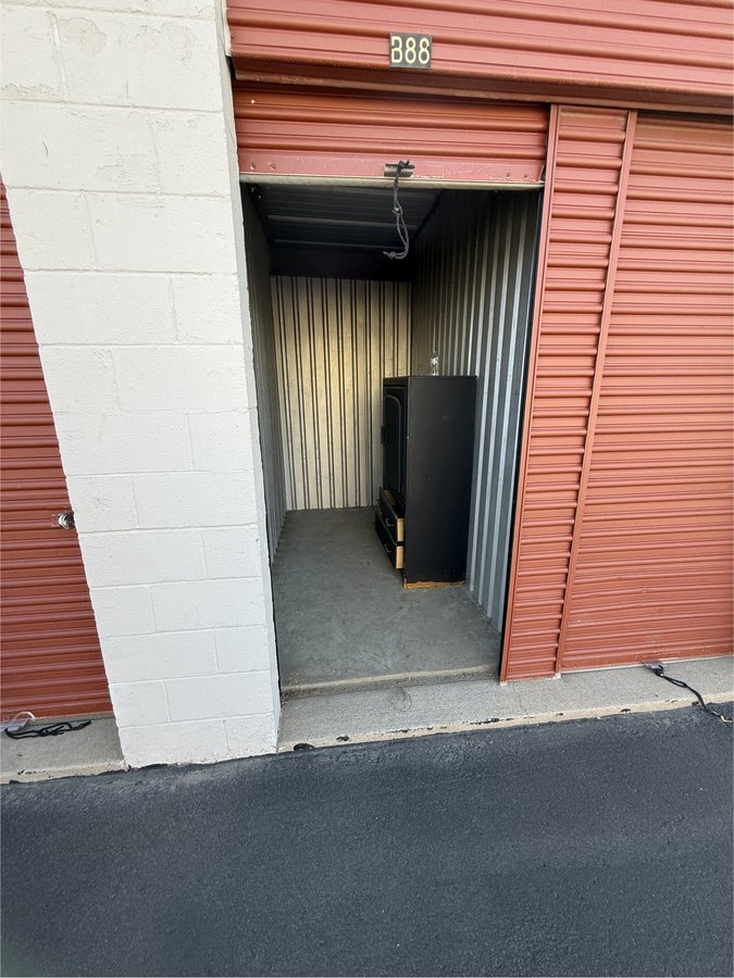 5 x 10 storage unit in Denver, CO