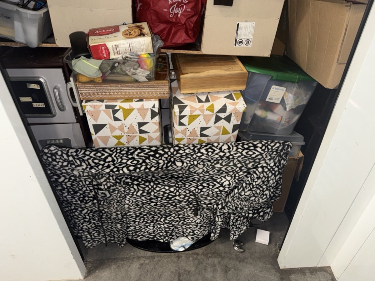 10 x 15 storage unit in Phoenix, AZ