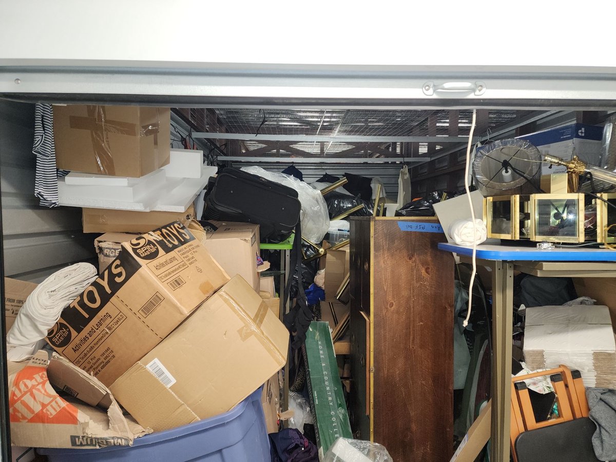 10 x 20 storage unit in Willowbrook, IL
