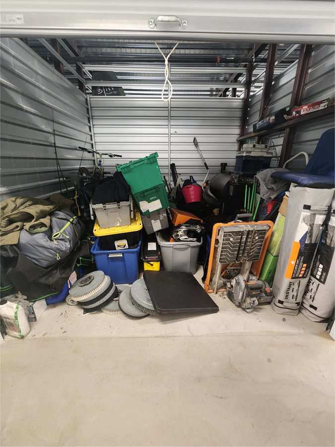 10 x 10 storage unit in New Brunswick, NJ
