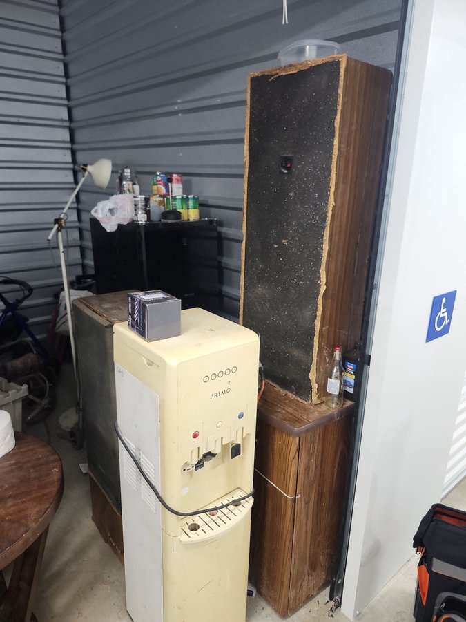 10 x 10 storage unit in Lakeway, TX