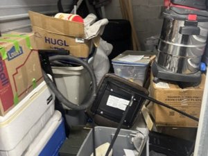 5 x 10 storage unit in Urbandale, IA