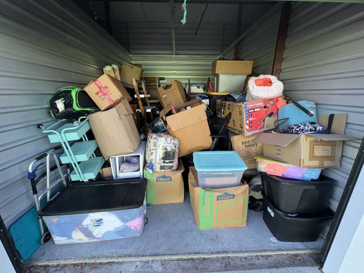 10 x 15 storage unit in Riverview, FL