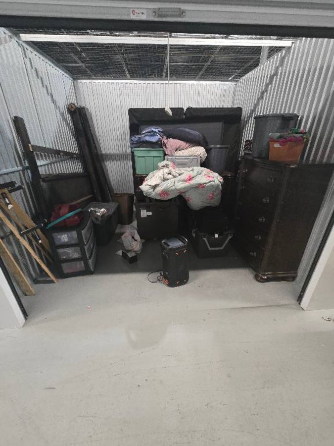 10 x 10 storage unit in Florence, SC