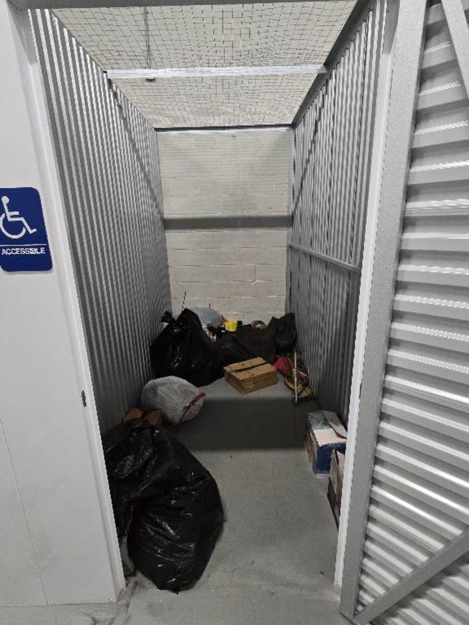 5 x 10 storage unit in Florence, SC