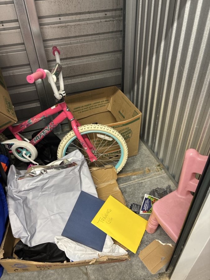 5 x 5 storage unit in St Louis, MO