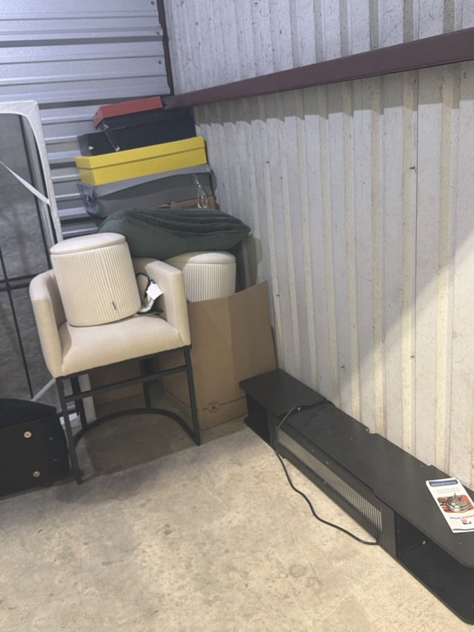 10 x 10 storage unit in Norfolk, VA