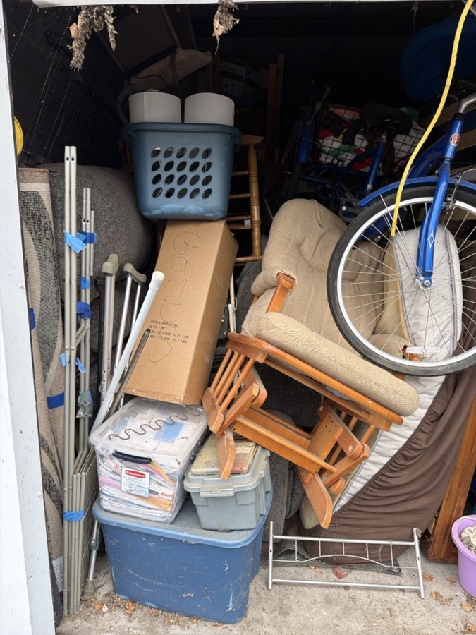 10 x 20 storage unit in Norfolk, VA