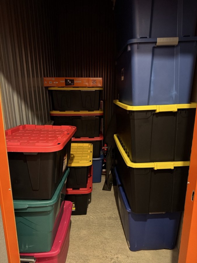 5 x 10 storage unit in Virginia Beach, VA