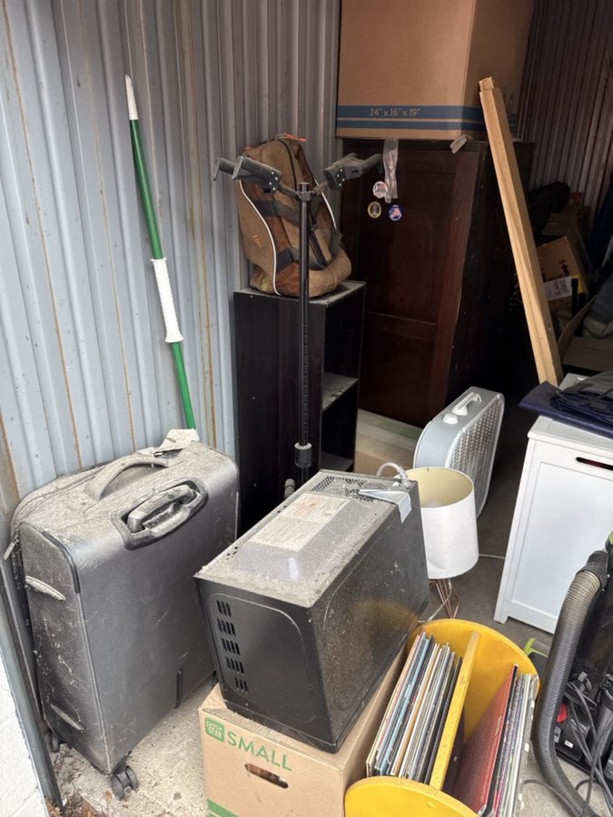 10 x 15 storage unit in Virginia Beach, VA