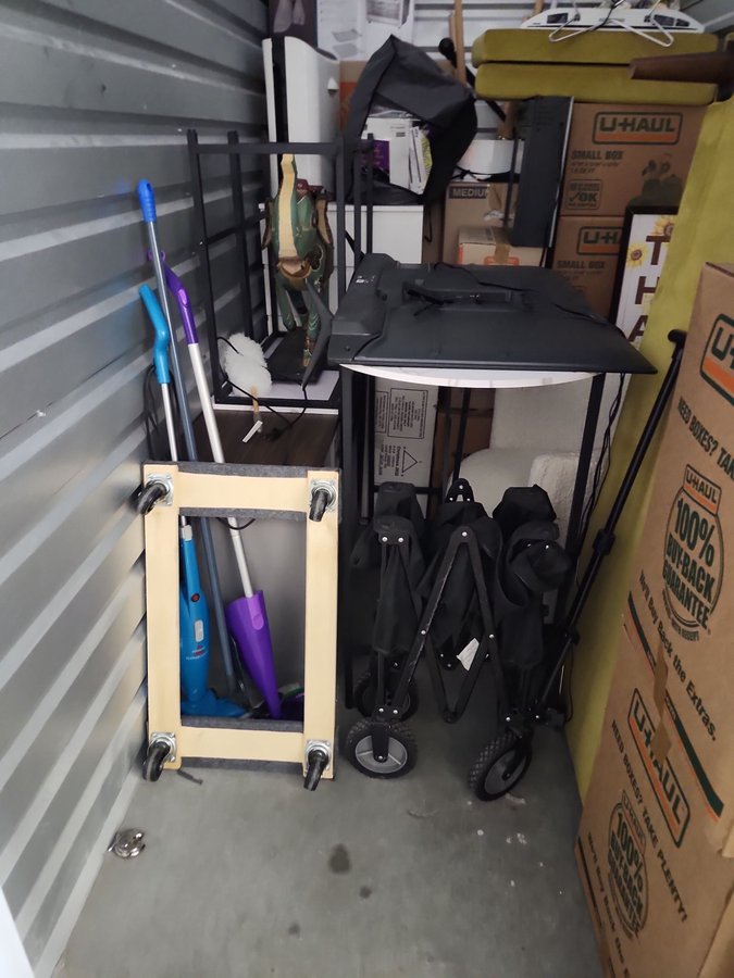 5 x 10 storage unit in Austin, TX