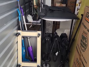 5 x 10 storage unit in Austin, TX