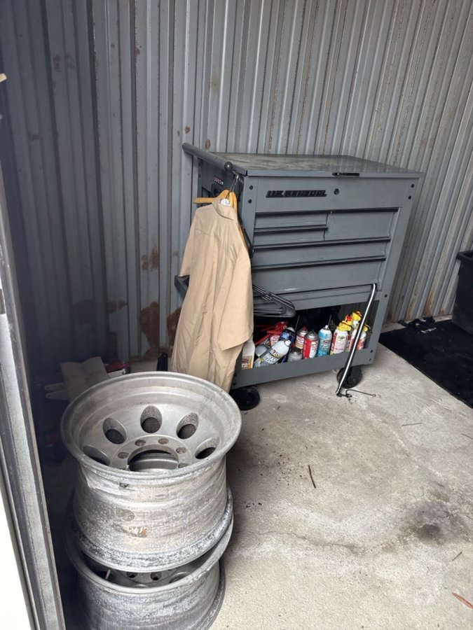 10 x 10 storage unit in Virginia Beach, VA