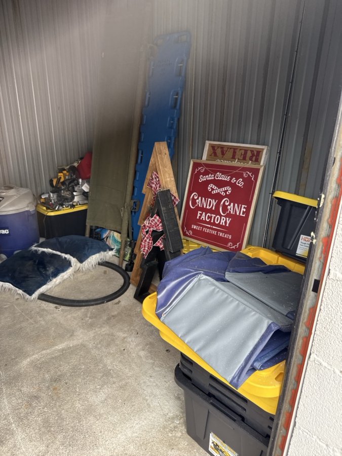 10 x 10 storage unit in Virginia Beach, VA