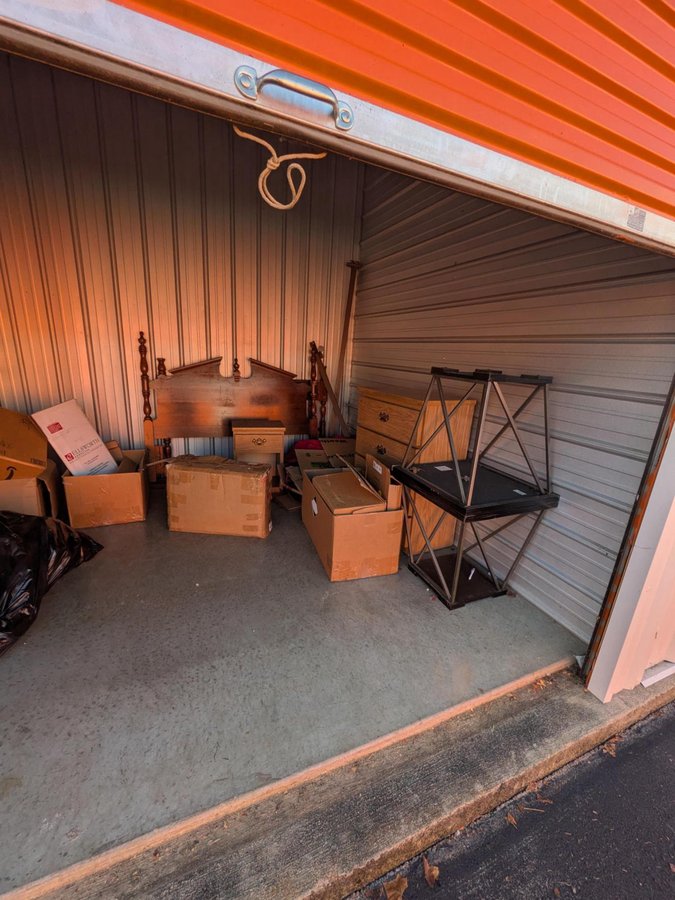 10 x 10 storage unit in Elizabethton, TN