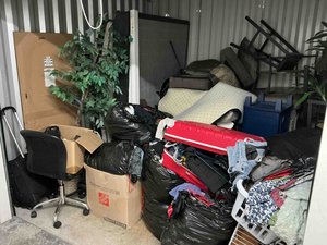 10 x 10 storage unit in Cleveland, OH