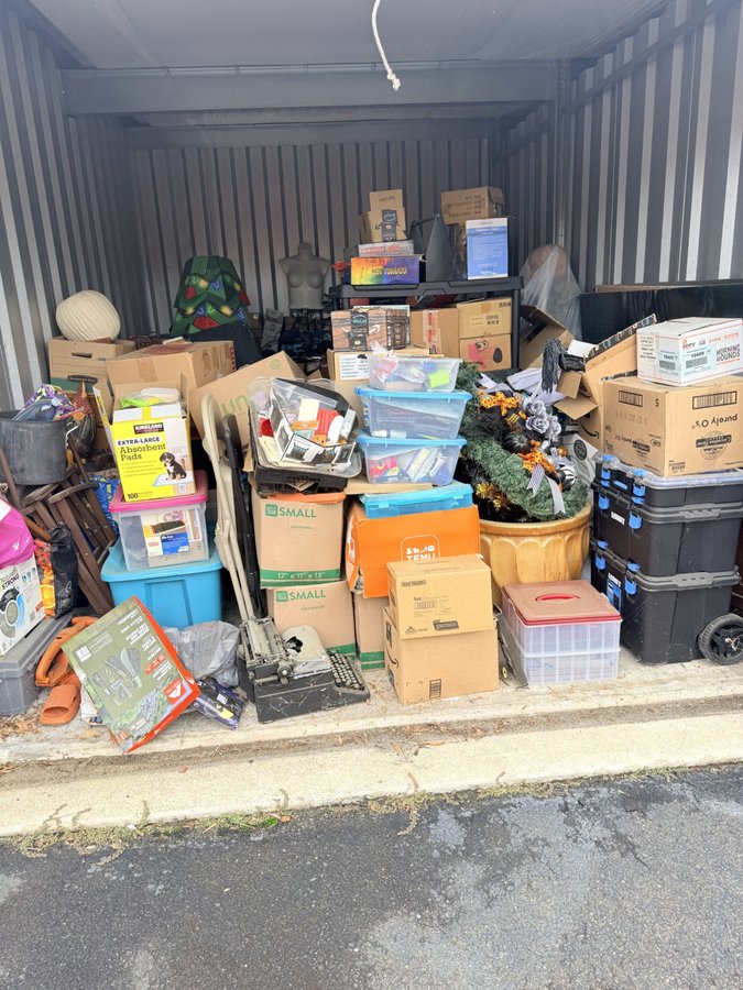 10 x 15 storage unit in Fredericksburg, VA