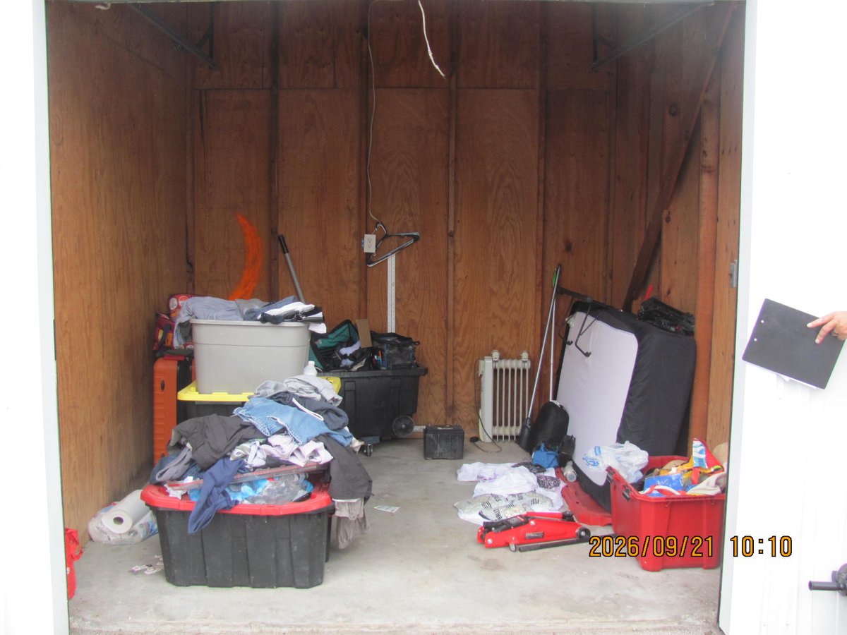 10 x 10 storage unit in Columbia, MO