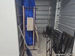 5 x 10 storage unit in Linden, NJ