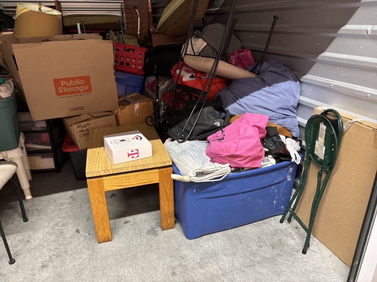 10 x 20 storage unit in St Louis, MO