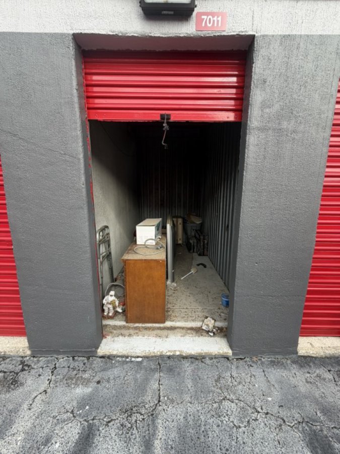 6 x 12 storage unit in North Charleston, SC
