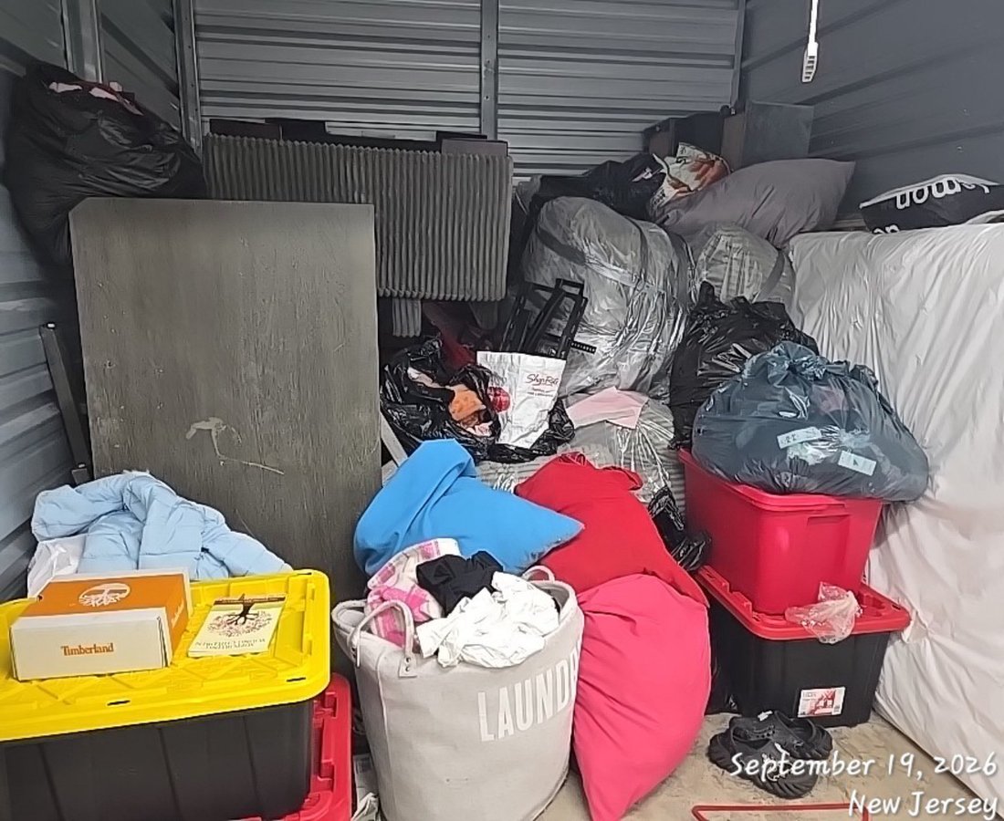 10 x 10 storage unit in Linden, NJ