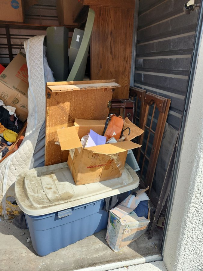 10 x 10 storage unit in Austin, TX