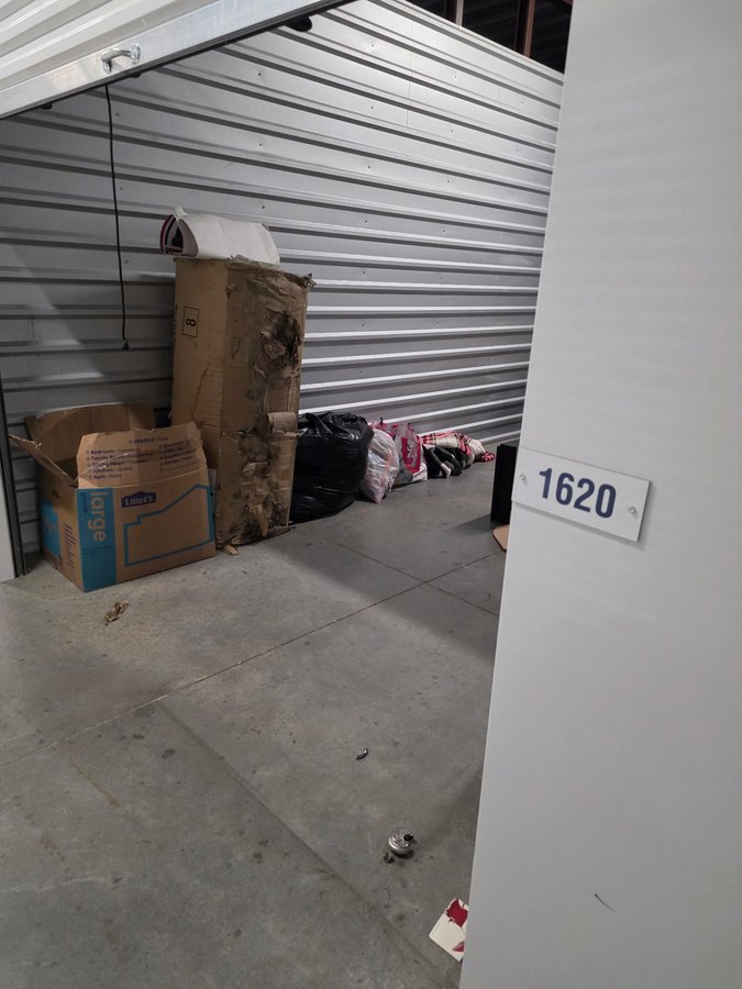 10 x 25 storage unit in Belton, TX