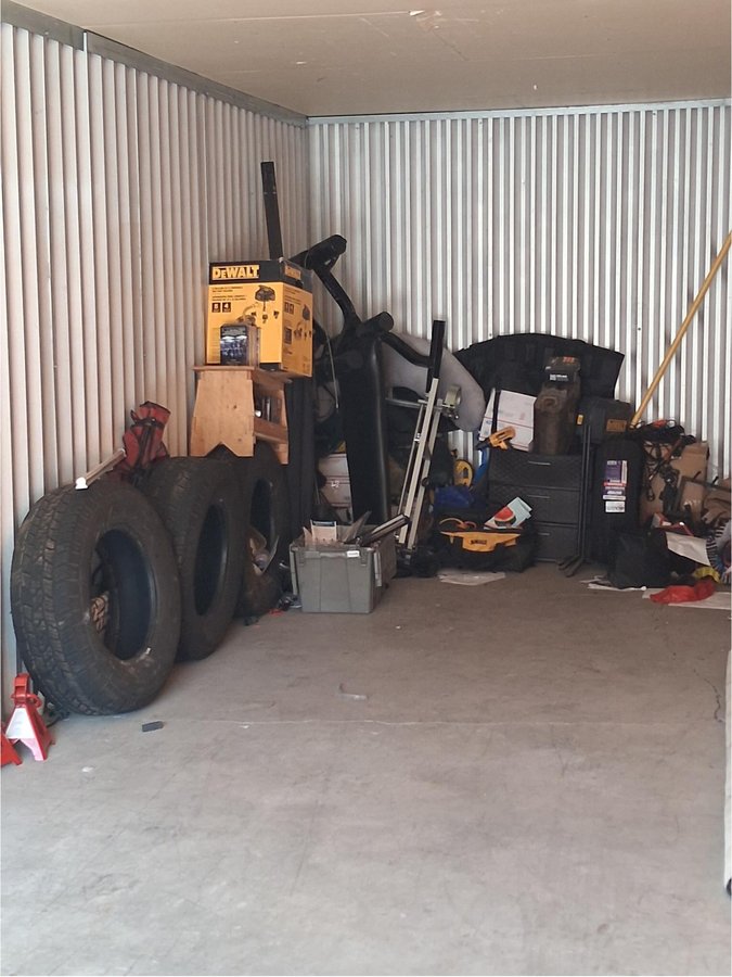 10 x 25 storage unit in Denver, CO