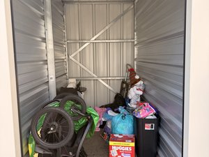 5 x 10 storage unit in Bremerton, WA