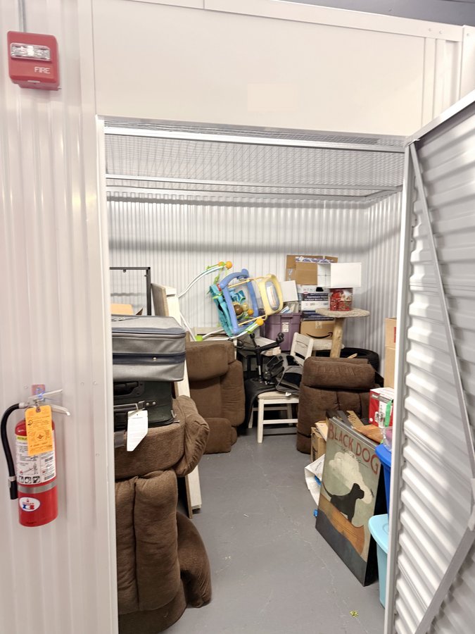 10 x 12 storage unit in Bremerton, WA