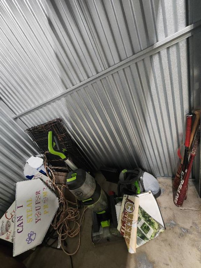 10 x 7 storage unit in Riverdale, GA