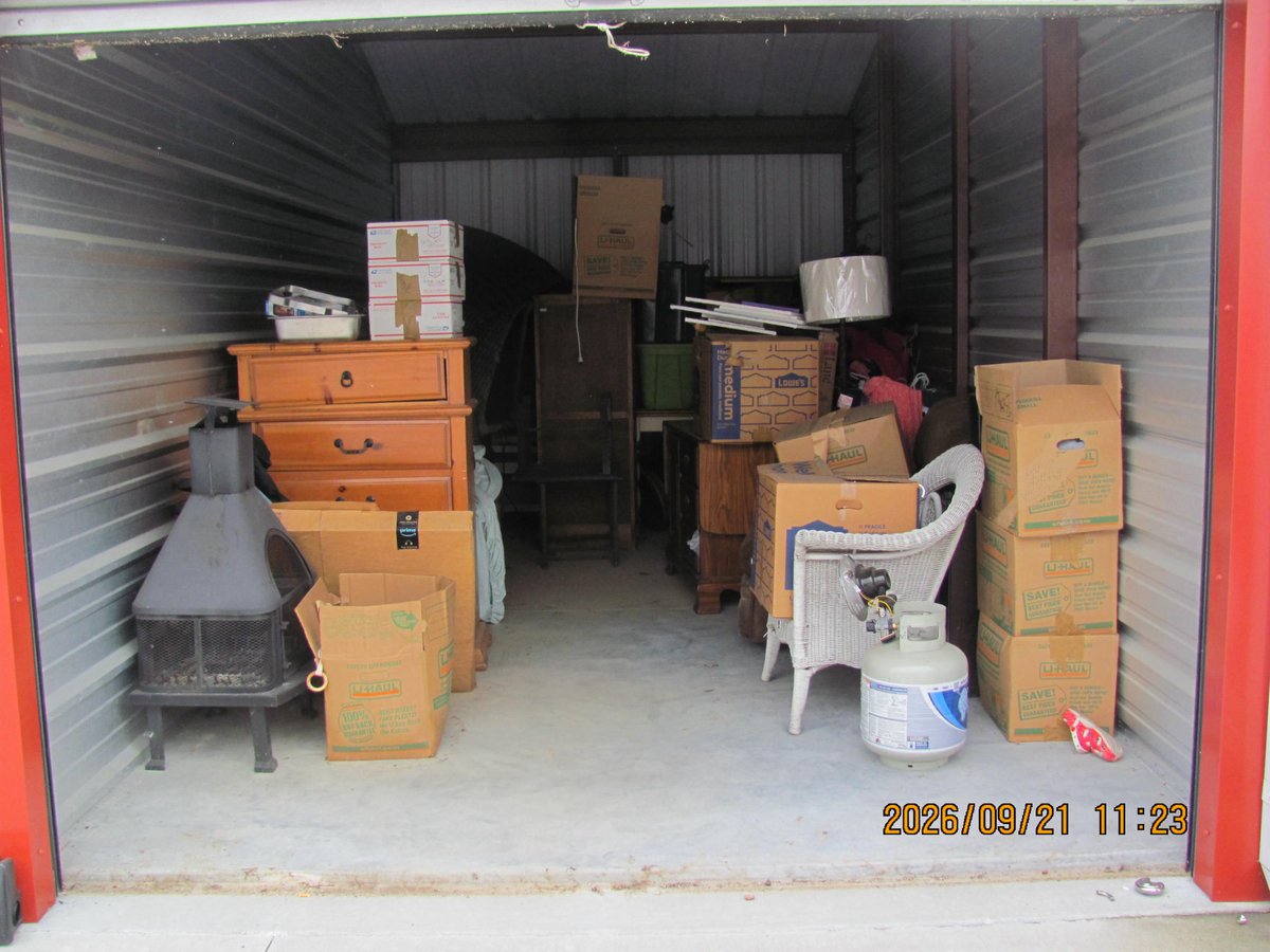 10 x 20 storage unit in Columbia, MO