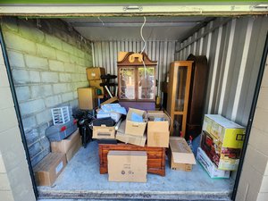 10 x 10 storage unit in Cary, NC
